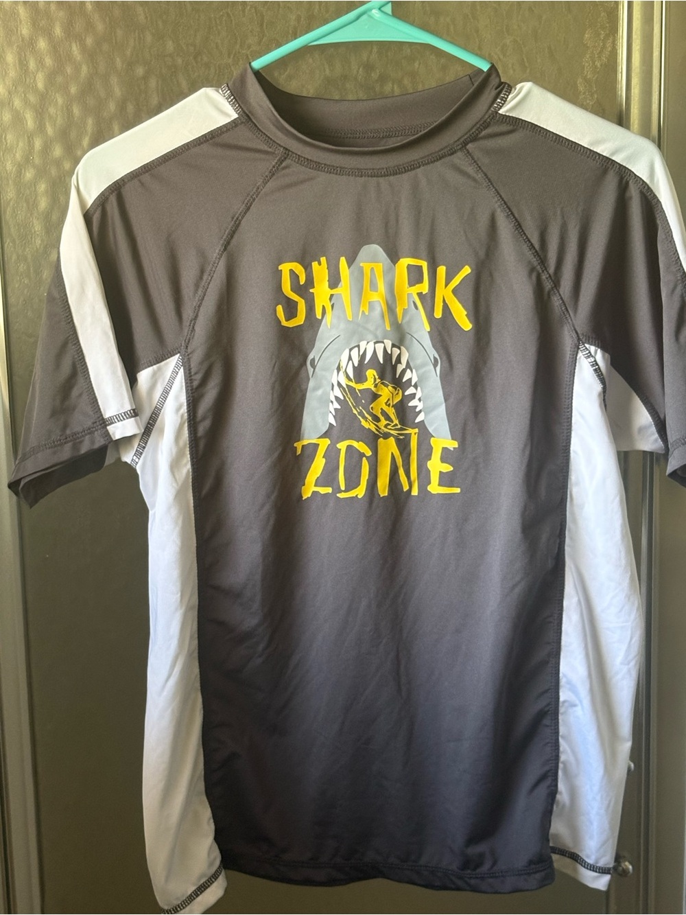Shark Zone Kids' Gray & White Rashguard Swim Shirt